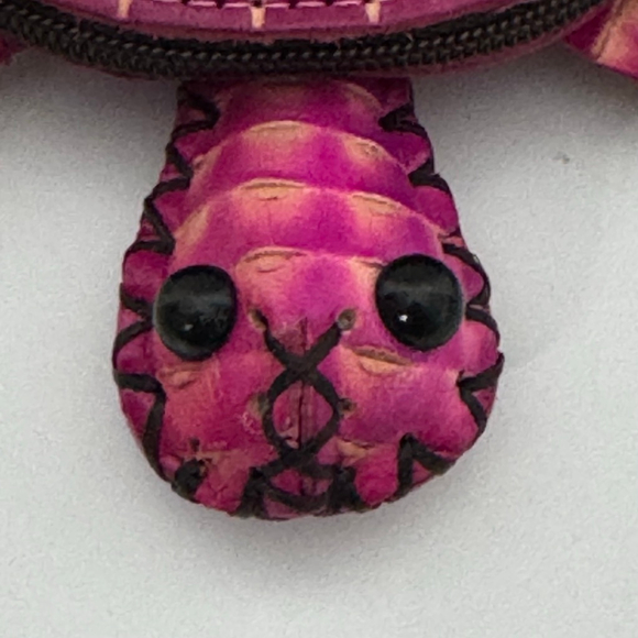 Leather Sea Turtle Coin Purse Wallet Wristlet in Pink - Picture 2 of 4